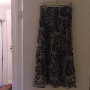 Cato Woman tier skirt size 18/20 Bk/aqua